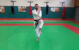 2ème PARTIE : vue de face (préparation blocage bas)