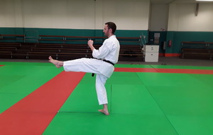 mae geri gauche - KIAÏ